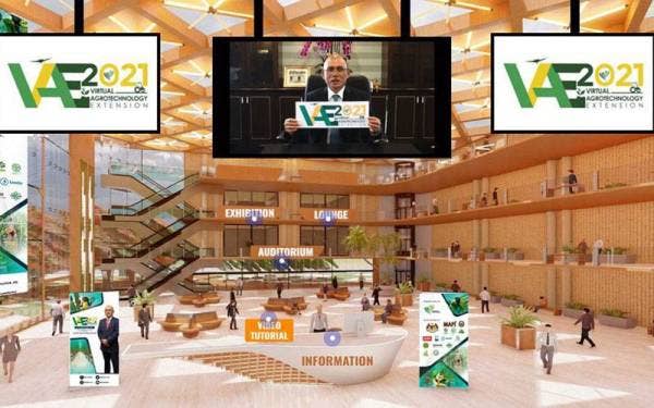 Ronald Kiandee pada program pelancaran VirtualAgrotechnology Extension 2021 (VAE 2021) yang diadakan secara dalam talian pada Selasa.