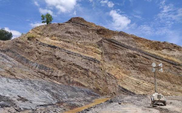 Seorang lelaki terbunuh manakala dua lagi cedera dalam kejadian runtuhan lombong arang batu di Queensland. Gambar hiasan.
