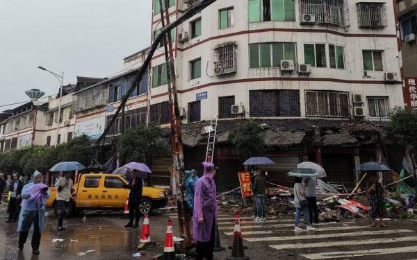 Menurut Pusat Rangkaian Gempa Bumi China, gempa berlaku pada 4.33 pagi.- Foto Xinhua