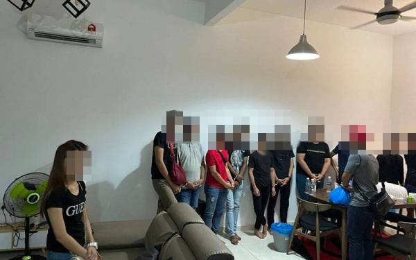 13 individu termasuk dua wanita ditahan dalam serbuan Ops Parti Liar pada Selasa.