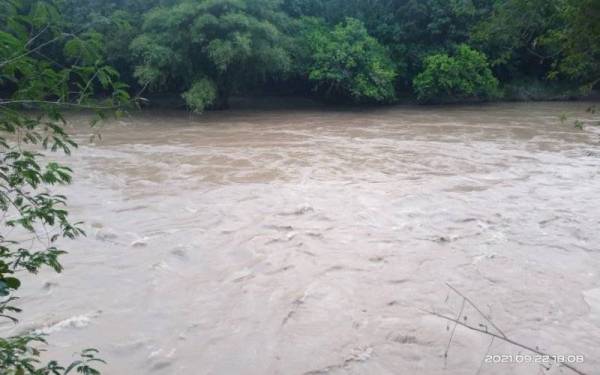 Lokasi mangsa dipercayai hilang dibawa arus di Sungai Padas, Kampung Kalandos, Pangi, Tenom.