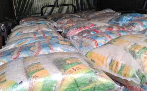 Beras Siam pelbagai jenis yang dirampas oleh PGA Batalion 7 dalam sebuan pada Isnin.