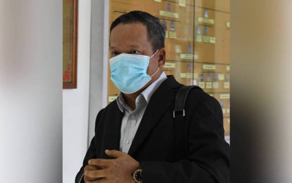 Mansor hadir di Mahkamah Sesyen hari ini untuk sebutan kes yang dihadapinya berhubung 164 pertuduhan pengubahan wang haram membabitkan RM20.22 juta. - Foto Bernama