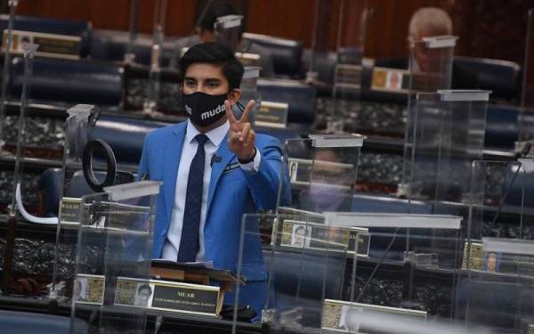 Ahli Parlimen Muar, Syed Saddiq Syed Abdul Rahman berbahas mengenai Rancangan Malaysia ke-12 (RMK12) pada Mesyuarat Pertama Penggal Keempat, Parlimen ke-14 di Bangunan Parlimen hari ini.
- Foto Bernama