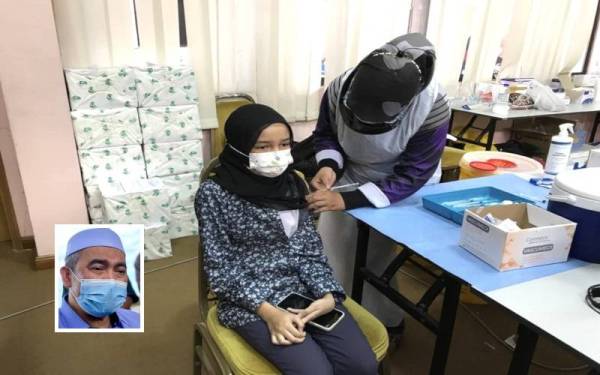 Vaksinasi remaja berusia 16 dan 17 di negeri ini mencapai 80 peratus. (Gambar kecil, Dr Izani Husin)