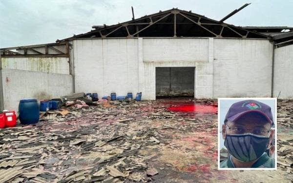 Bahan pewarna dari sebuah kilang tekstil yang sudah tidak beroperasi didakwa menjadi punca kejadian banjir merah di Kampung Seri Jaya Baru Tampoi di sini pada Khamis. (Gambar kecil: Dr Mohd Famey)