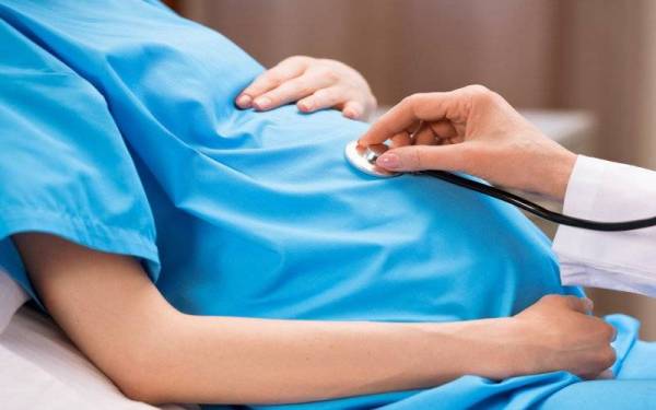 Berkuat kuasa 4 Oktober ini, KKM membenarkan suami atau ahli keluarga terdekat yang lengkap menerima dos vaksin Covid-19 untuk menemani ibu hamil semasa bersalin. - Foto 123RF