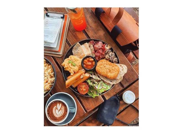 Selera anda pasti dipenuhi di CAN Cafe.