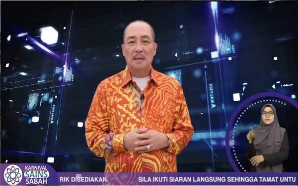 Hajiji ketika berucap bagi merasmikan majlis penutupan Karnival Sains Sabah secara maya, di Kota Kinabalu.