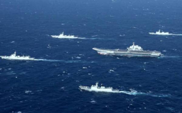 Kementerian Luar Negeri (Wisma Putra) telah memanggil Duta Besar China pada Isnin untuk nyatakan pendirian dan bantahan terhadap keberadaan dan aktiviti kapal-kapal China, termasuk kapal penyelidikan, di dalam Zon Ekonomi Eksklusif Malaysia di luar pesisir Sabah dan Sarawak.Laut China Selatan. - Gambar hiasan