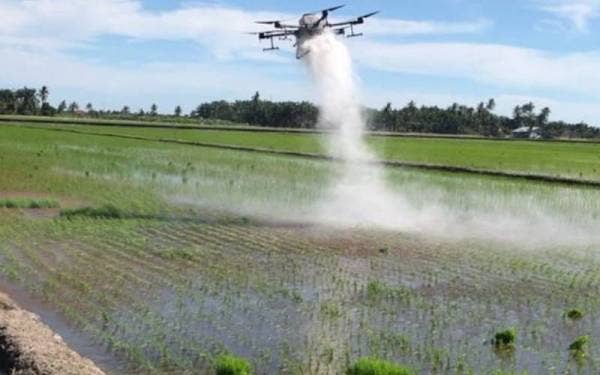 Penggunaan dron dalam pembajaan dan aktiviti meracun.