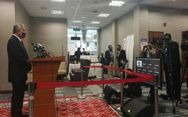 Ahmad Zahid ketika sidang akhbar di Parlimen pada Selasa.