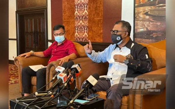 Idris (kanan) ditemui pada sidang akhbar di Bandar Hilir di sini, pada Selasa.