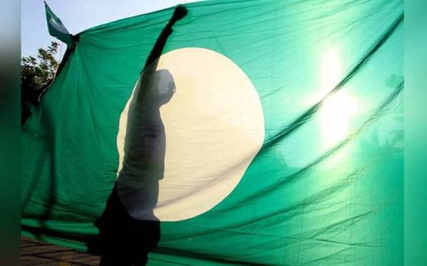 Pas akan mengadakan mesyuarat khas bagi membincangkan polemik politik di Melaka termasuk persediaan menghadapi pilihan raya negeri (PRN), malam ini.