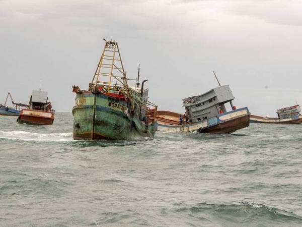 Empat bot nelayan Vietnam dilupus tenggelam jadikan tukun tiruan di perairan Pantai Sabak Pengkalan Chepa kira-kira 4.5 batu nautika dari sini hari ini.