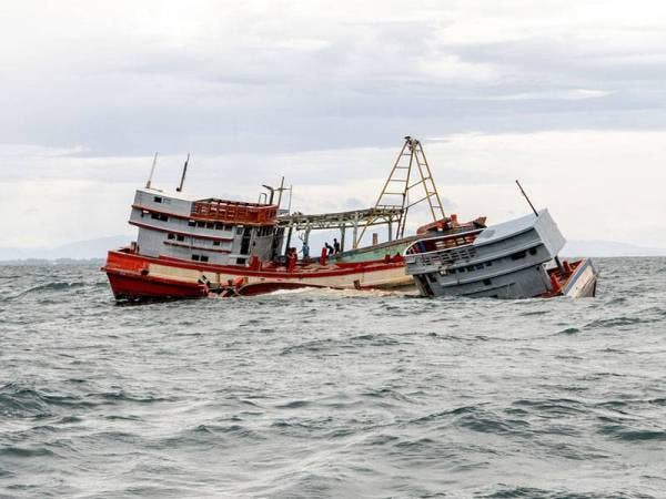 Kerja-kerja pelupusan penenggelaman empat bot nelayan Vietnam giat dilaksanakan di perairan Pantai Sabak Pengkalan Chepa kira-kira 4.5 batu nautika dari sini hari ini.