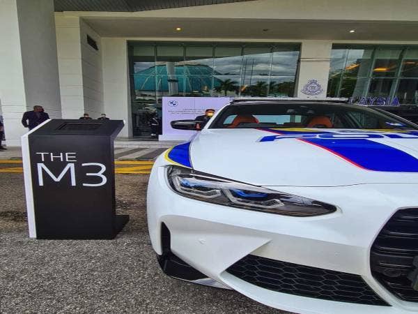 Salah sebuah kenderaan BMW yang dipandu uji. Foto: Facebook Friends of PDRM)