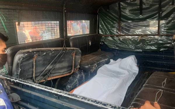 Mayat mangsa terakhir ditemui pada jam 8.15 pagi Sabtu.