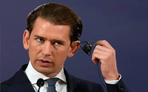 Sebastian Kurz bercakap pada satu sidang media di Belgrade, Serbia, 4 September 2021. (Foto AP)