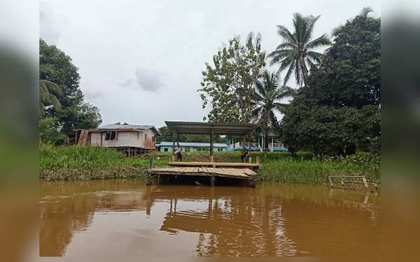 Lokasi Fosanih dibaham buaya di Ssungai Kampung Serudung Laut, Kalabakan, Tawau pada Sabtu.