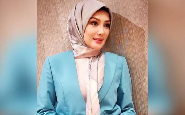 Foto Instagram Erra Fazira.