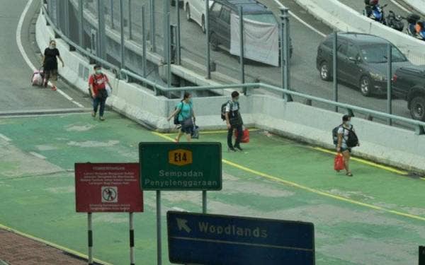 Singapura diharap mempertimbangkan SOP berhubung pembukaan sempadan Malaysia-Singapura yang telah dikemukakan kerajaan negeri Johor. - Foto Bernama