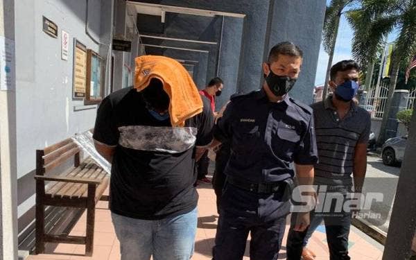 Tertuduh Harjit Singh Terlok Singh, 25, dihadapkan ke Mahkamah Majistret Ipoh pada Rabu atas pertuduhan membunuh seorang lelaki, Mei lalu.