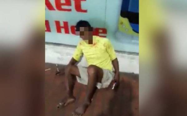 Salah seorang gelandangan yang mengalami kecederaan selepas dipukul dua suspek tersebut.