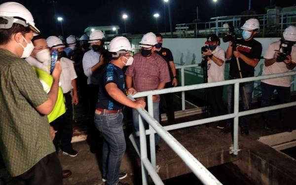 Amirudin meninjau LRA SSP1 di Bukit Badong di sini pada Rabu.