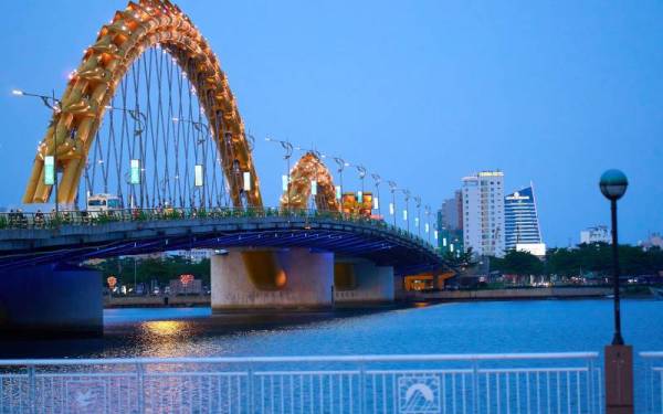 Pusat bandar Da Nang di Vietnam akan jadi bandar pertama di negara itu dalam satu projek rintis untuk sambut pengunjung antarabangsa mulai November. - Foto 123RF
