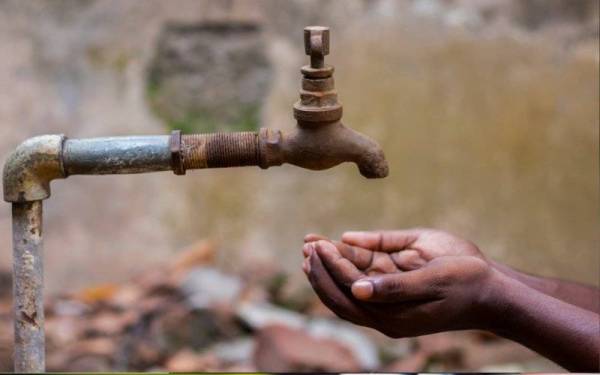 Kira-kira tiga daripada 10 atau 2.3 ​​bilion orang di dunia tidak mempunyai kemudahan air dan sabun di rumah untuk mencuci tangan.(Gambar hiasan). - Foto 123rf