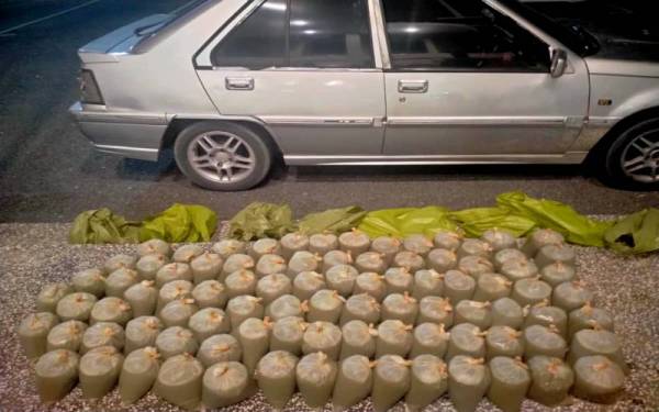 Air ketum yang ditemui dalam kenderaan yang dinaiki dua lelaki berkenaan.