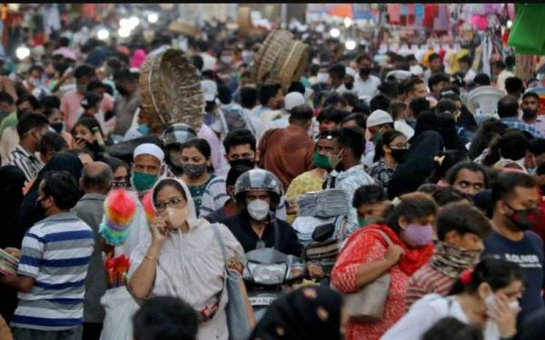 Jumlah kes Covid-19 di India meningkat kepada 34,094,373 pada Selasa, selepas 13,058 lagi kes baharu didaftarkan sejak 24 jam lepas. - Foto: Reuters