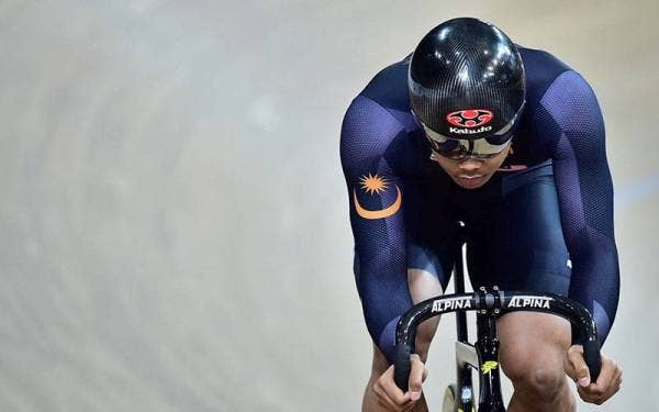 Shah Firdaus beraksi dalam acara pecut dan keirin pada Kejohanan Lumba Basikal Trek Dunia di Roubaix, Perancis kali ini.