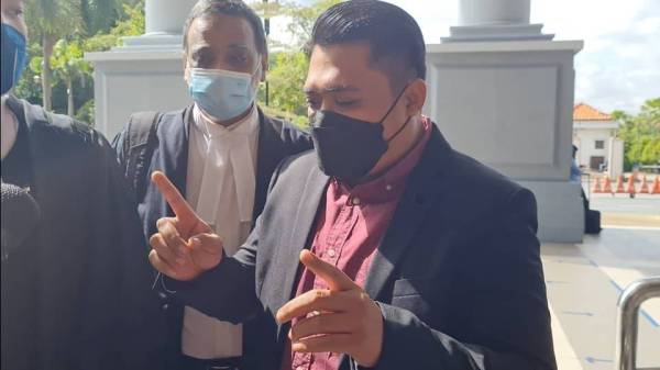 Ahmad Saiful dilepas dan dibebaskan oleh Mahkamah Tinggi Kuala Lumpur pada Rabu atas tuduhan penyalahgunaan dadah.