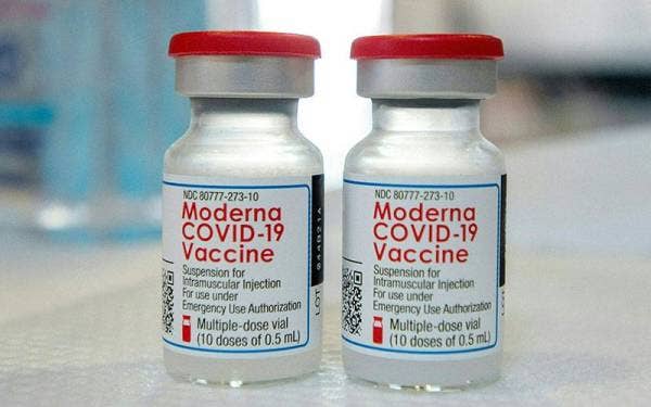 Suntikan vaksin Moderna ditangguhkan kepada remaja.