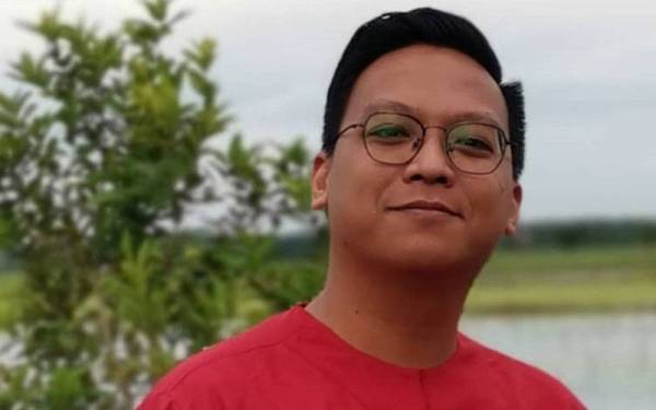 Nor Azry memenangi tempat kedua Peraduan Kumpul Dan Menang Sinar 15.