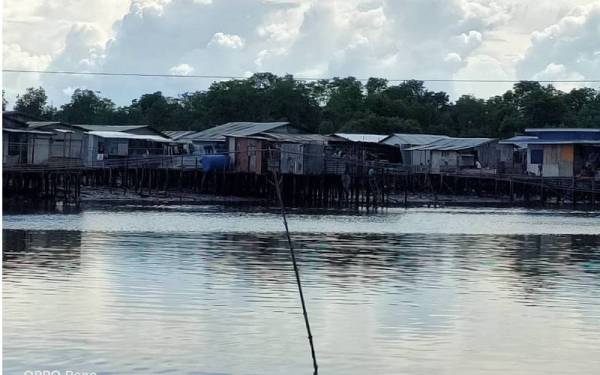 Lokasi pencarian mangsa yang didakwa dibaham buaya di Sungai Kampung Bakau Lama, Lahad Datu.