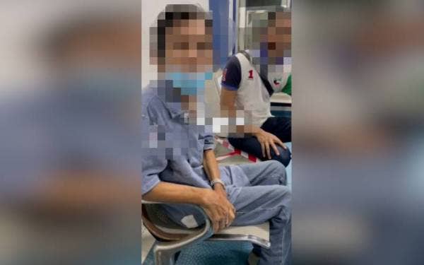 Satu video tular memaparkan mengenai seorang individu yang menghantar pasangan warga emas terbabit dipercayai dirakam di Balai Polis Bandar Baru Bangi.