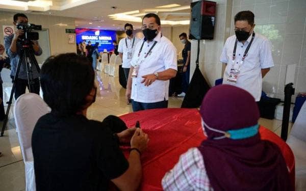 Abdul Ghani ketika ditemui sebelum temu bual eksklusif bersama Bernama sempena Pilihan Raya Negeri (PRN) Melaka pada Ahad. - Foto Bernama