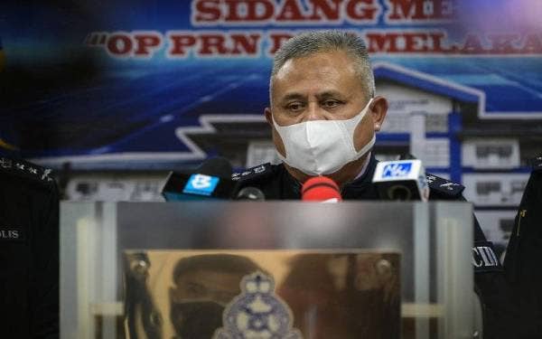 Abd Jalil bercakap pada sidang media berkenaan OP Pilihan Raya Negeri Melaka di Ibu Pejabat Polis Kontinjen Melaka pada Ahad. Foto Bernama