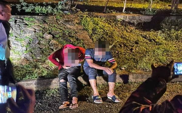 Dua pengunjung yang terperangkap diselamatkan anggota APM dan Bomba.