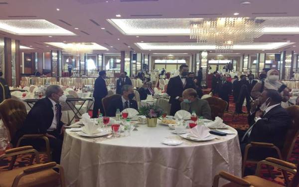 Dewan Rakyat Speaker Datuk Azhar Azizan Harun (second from right) having a conversation with Senate president Tan Sri Dr Rais Yatim during the gathering at Parliament Banquet Hall on Tuesday.