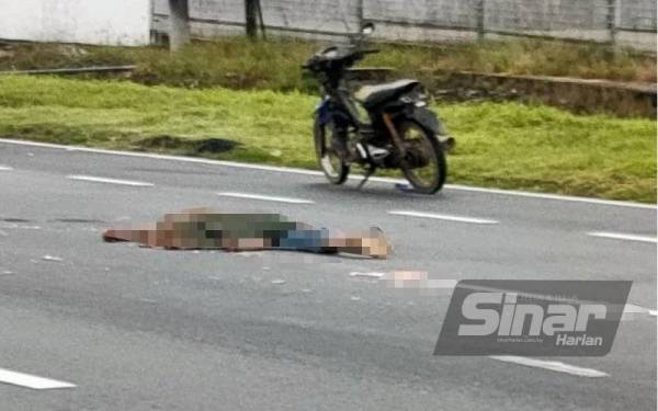 Polis menerima maklumat berlaku kemalangan maut membabitkan anak lelaki mangsa akibat digilis lori, kira-kira 1 kilometer dari rumah mereka.