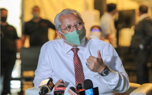 Annuar bercakap pada sidang media selepas majlis Pelaksanaan Rangkaian Teras Pelbagai Operator 5G di Ibu Sawat Telekom Malaysia (TM) Jalan Kuantan, Titiwangsa pada Rabu. - Foto Bernama