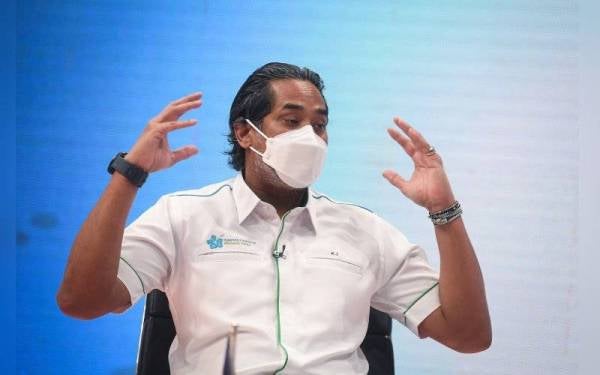 Khairy Jamaluddin bercakap mengenai Agenda Nasional Malaysia Sihat (ANMS) dalam program Selamat Pagi Malaysia di saluran TV1 di Wisma Berita, Angkasapuri pada Khamis. - Foto Bernama