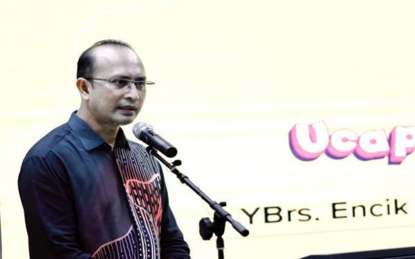 Ketua Eksekutif PTPTN, Ahmad Dasuki Abdul Majid ketika memberi ucapan pelancaran secara
langsung di Facebook Rasmi PTPTN.