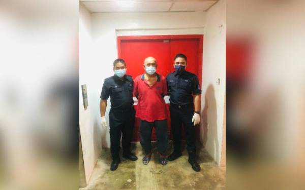 Mazelan dijatuhi hukuman empat tahun penjara dan dua sebatan oleh Mahkamah Sesyen Kuala Terengganu pada Selasa selepas didapati bersalah melakukan amang seksual fizikal terhadap seorang kanak-kanak berusia sembilan tahun.