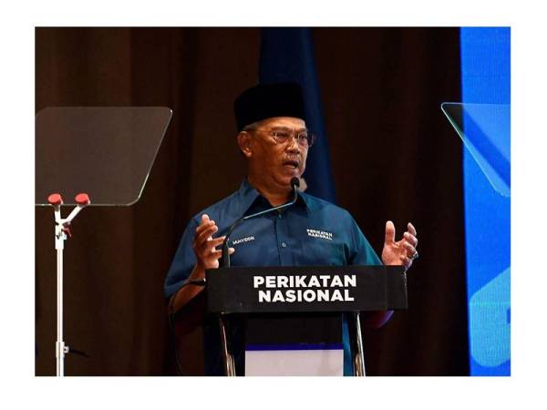 Muhyiddin ketika mengumumkan manifesto PN yang membawa mesej prihatin.