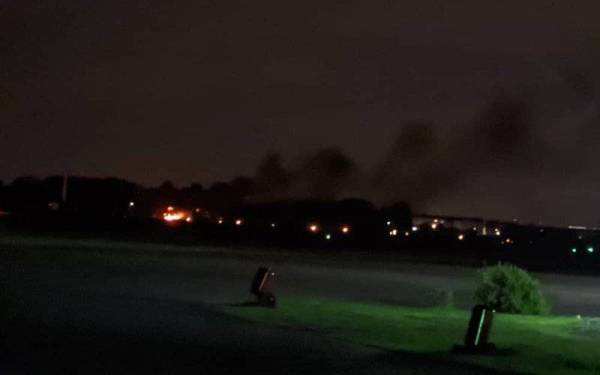 Kejadian dilaporkan berlaku pada jam 10.07 malam, Selasa.